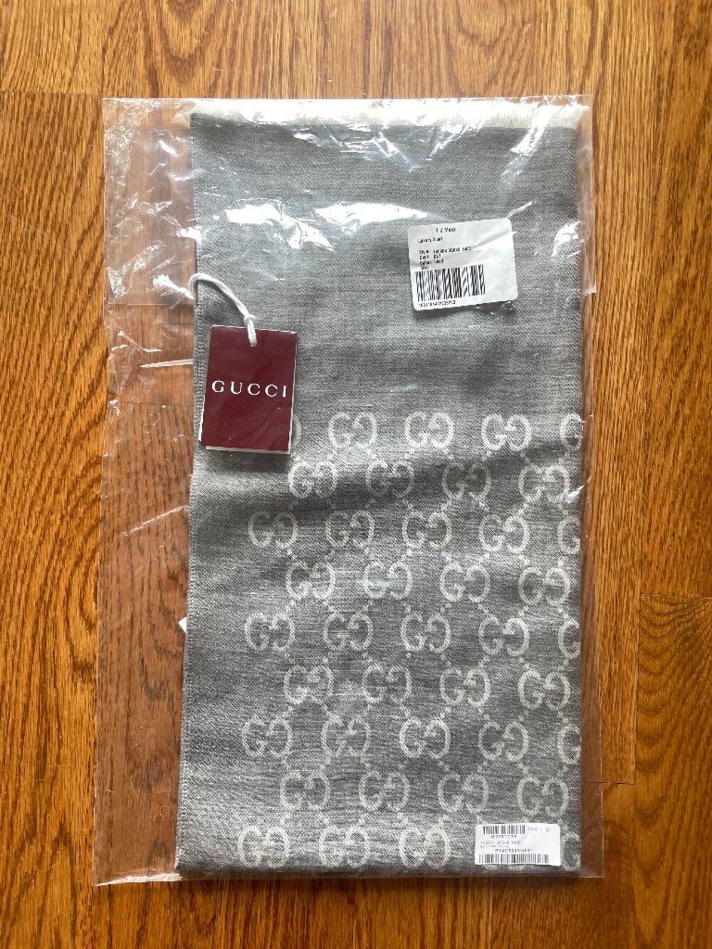 NEW WITH TAGS Gucci Pashmina Scarf in Gray